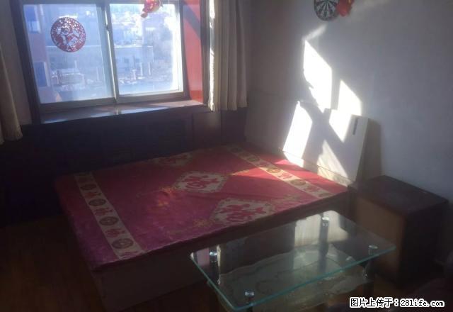 (单间出租)单间干净近公交随时看房简单装修可押一付一房价位低多套房源 - 房屋出租 - 房屋租售 - 大连分类信息 - 大连28生活网 dl.28life.net